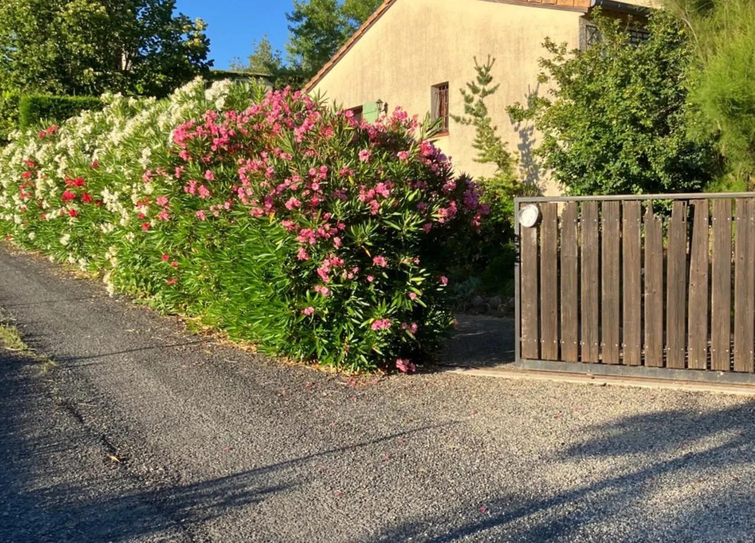 La Fabrique Des Petits Bonheurs Apartment Dieulefit 0*,